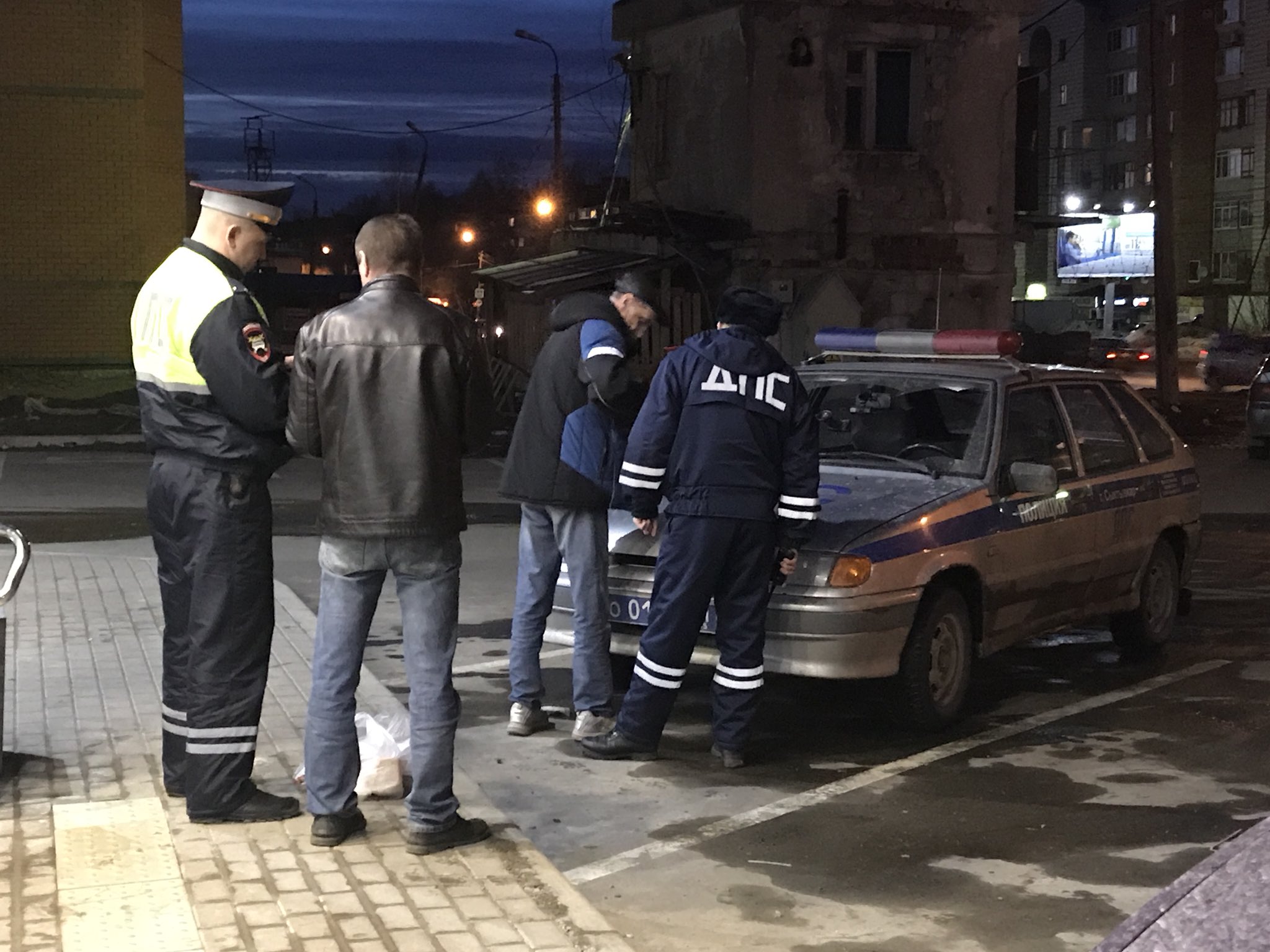 Блогер из Сыктывкара выследил телефонных воришек в режиме онлайн