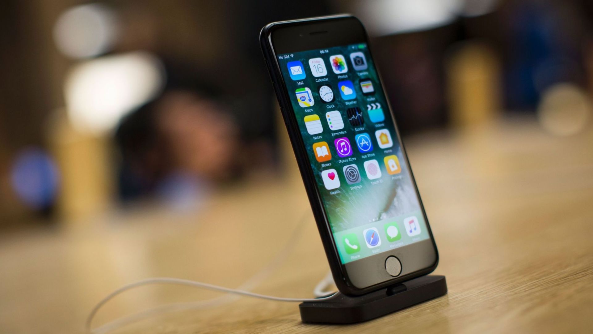 Житель Кургана подал в суд на Apple