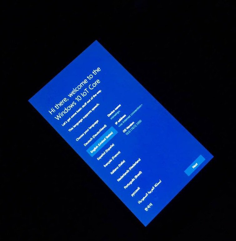 На смартфон Nokia установили сразу четыре ОС
