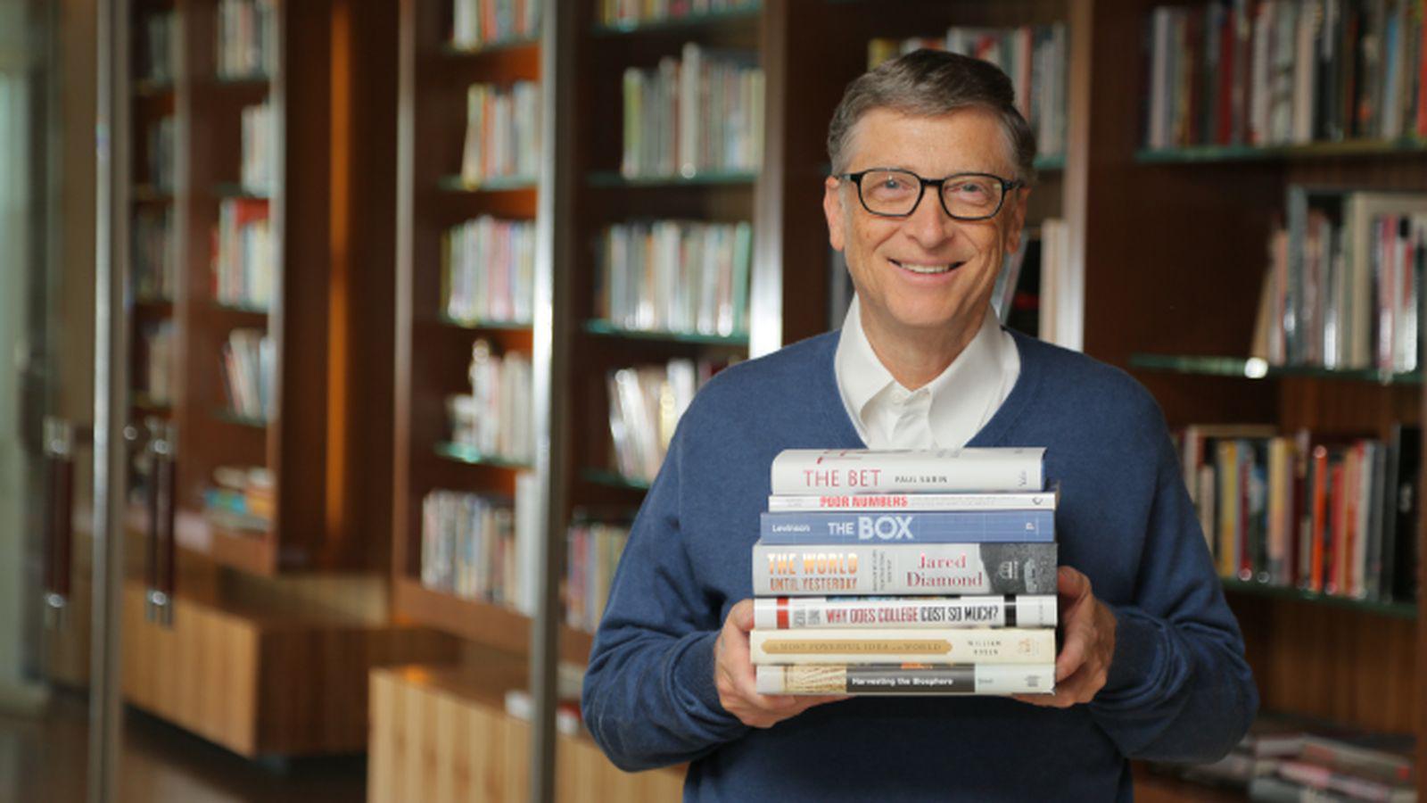 Билл Гейтс подарит книгу каждому студенту-выпускнику США