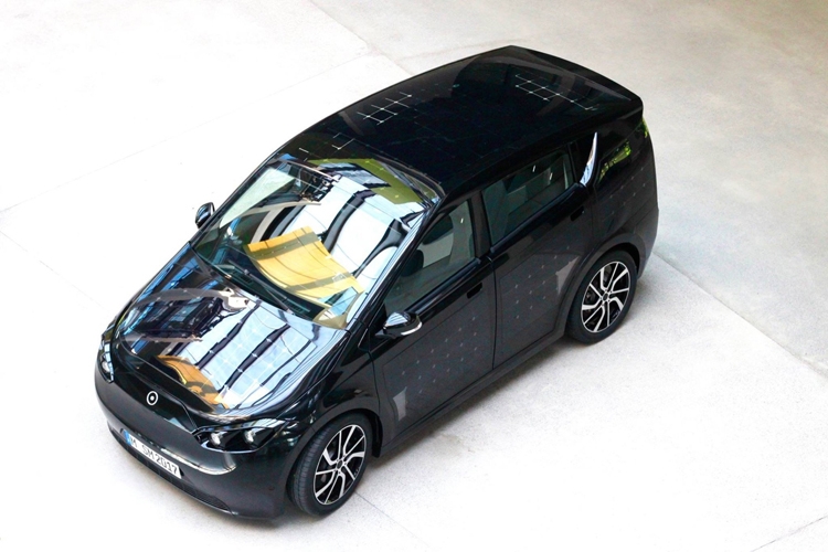 sono-motors-sion-solar-car-08-1