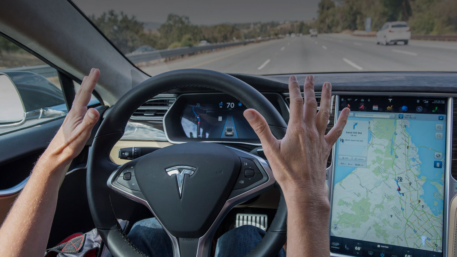 Автопилот Tesla перестал работать после обновления