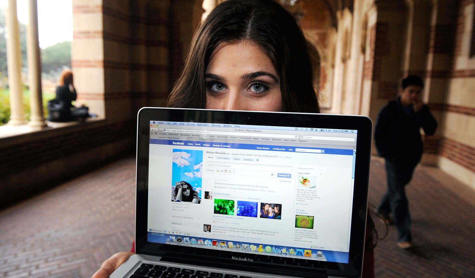 Facebook всё чаще удаляют со смартфонов