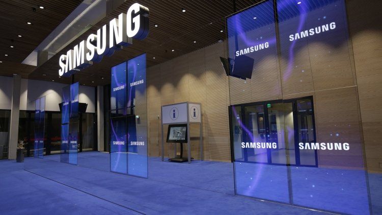 Samsung поставит в свои смартфоны вращающиеся камеры
