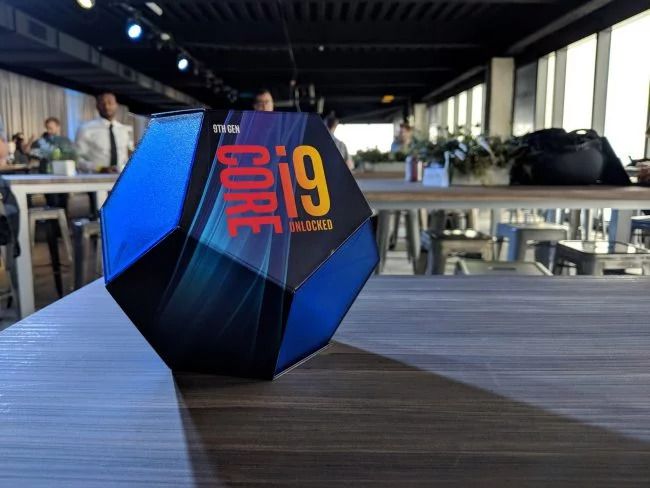 Intel представила процессоры Core 9-го поколения