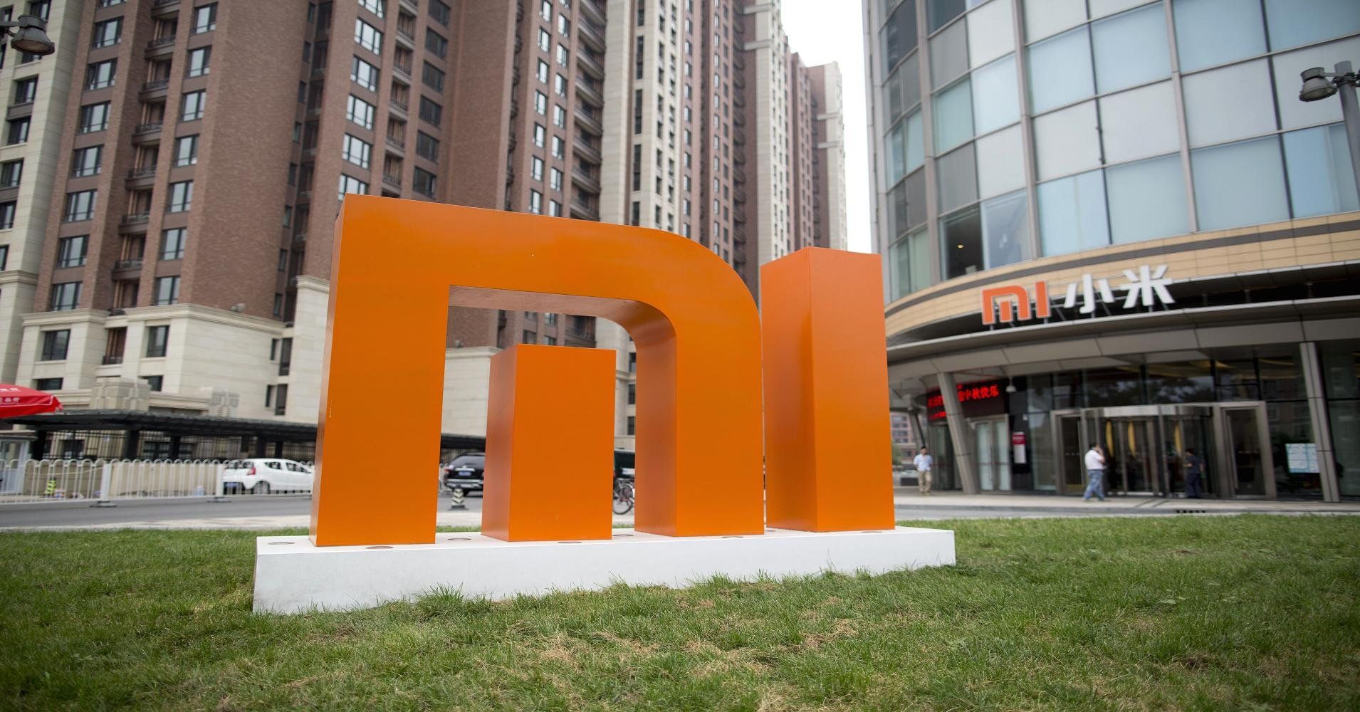 В Сети появилось видео с первым складным смартфоном компании Xiaomi
