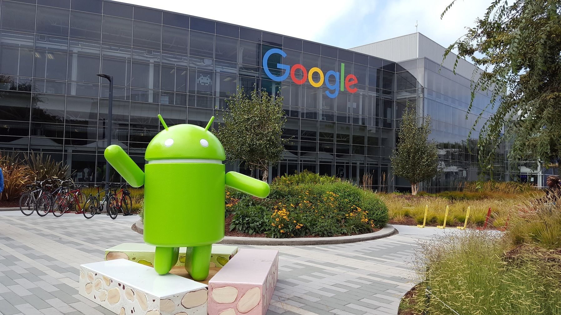 Акционеры Google подали иск против совета директоров корпорации