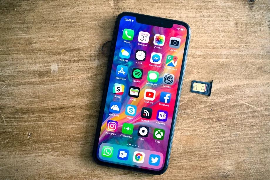 Apple собирается снизить цены на iPhone