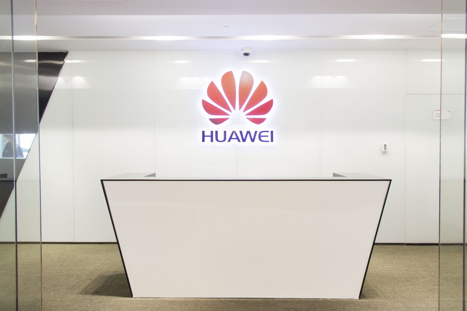 Huawei разрабатывает новый процессор Pikiu для складных смартфонов
