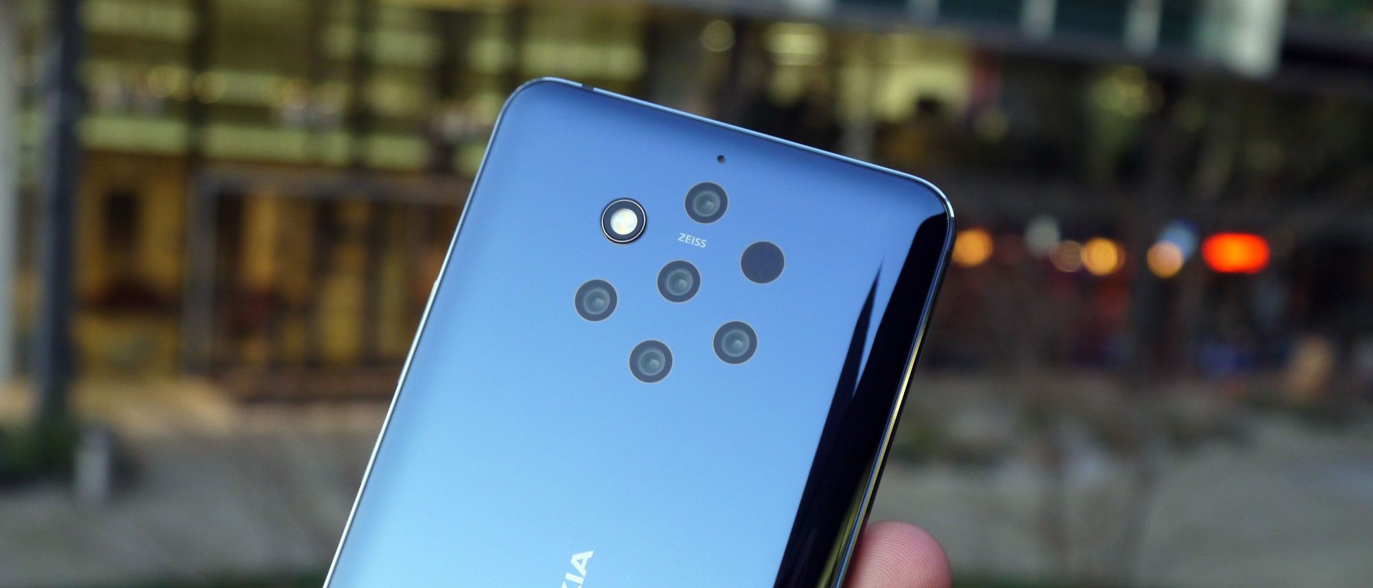 Компания HMD Global представила флагман Nokia 9 PureView с пятью основными камерами