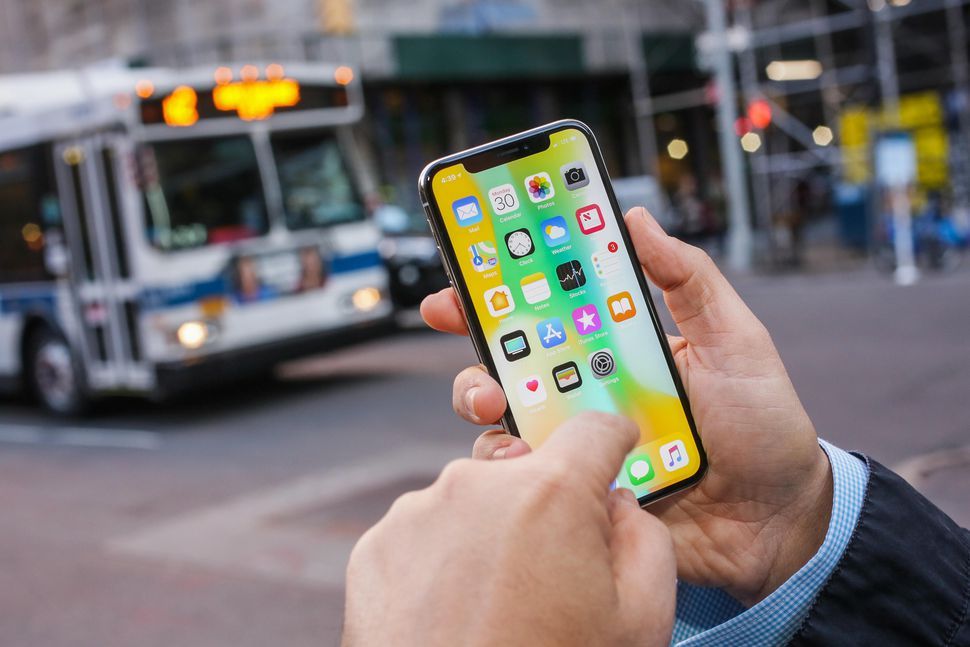 Авторитетный аналитик рассказал, каким будет iPhone 2019 года выпуска