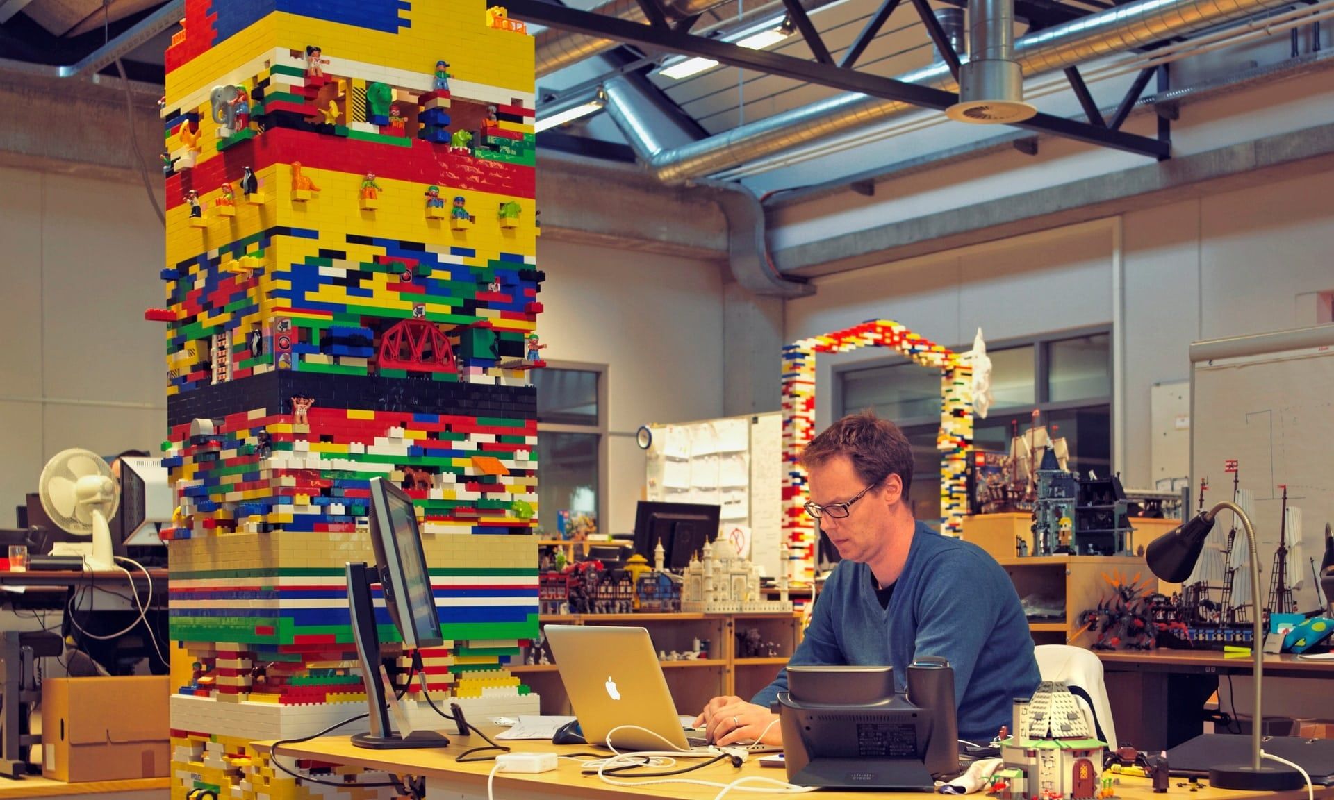 В LEGO анонсировали первый конструктор с дополненной реальностью