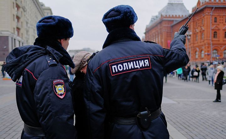 Московские полицейские получат очки с дополненной реальностью и распознаванием лиц