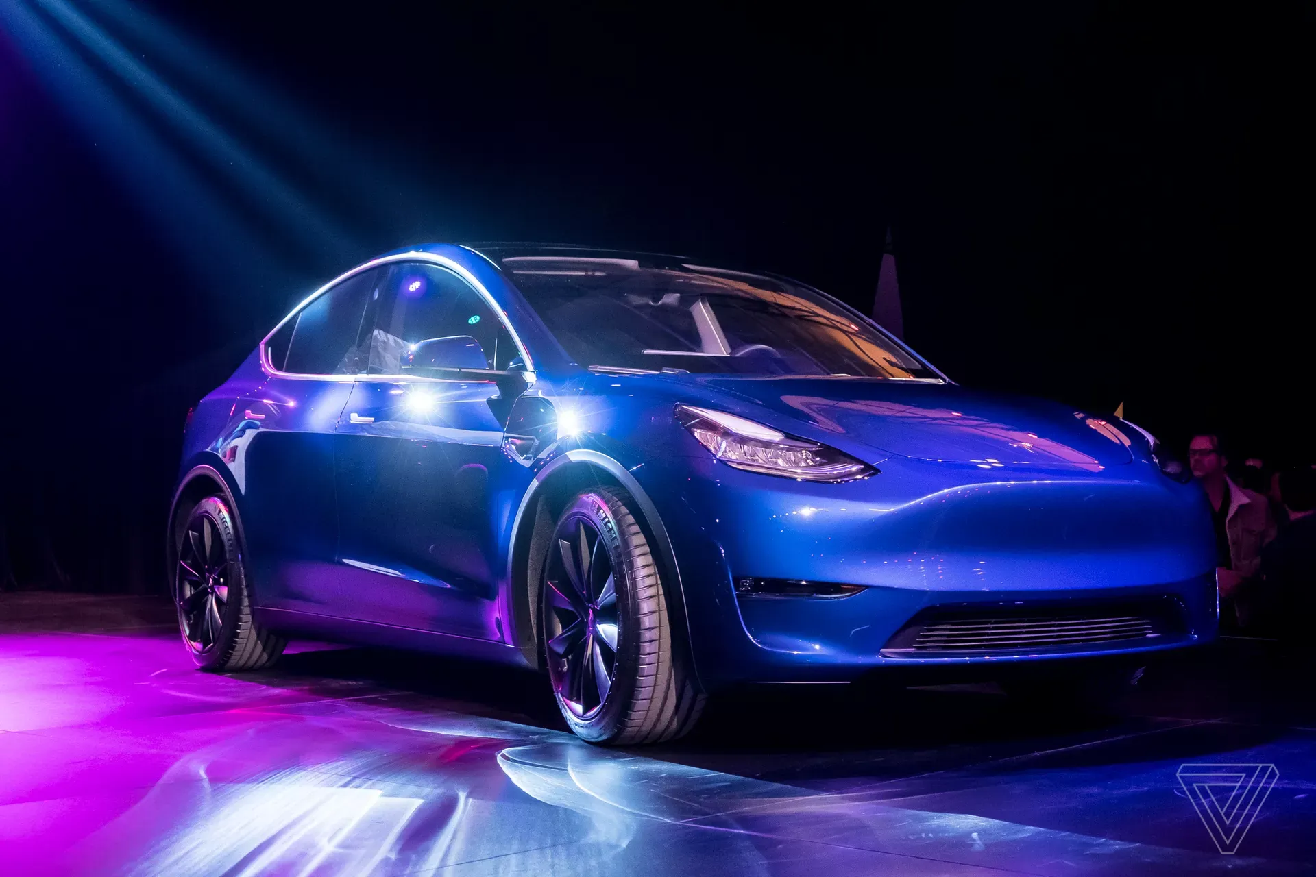 Tesla анонсировала новый электромобиль Model Y