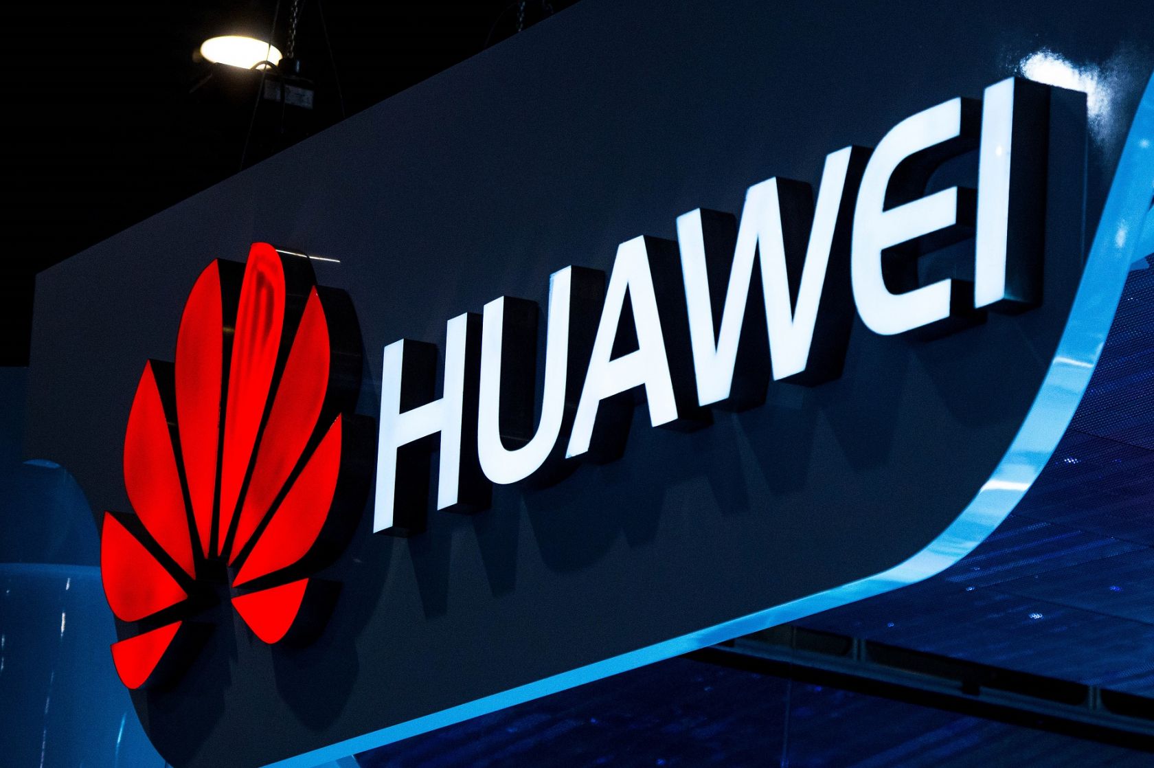 Reuters: Google приостановила сотрудничество с Huawei — сервисы Google запрещены для китайской компании
