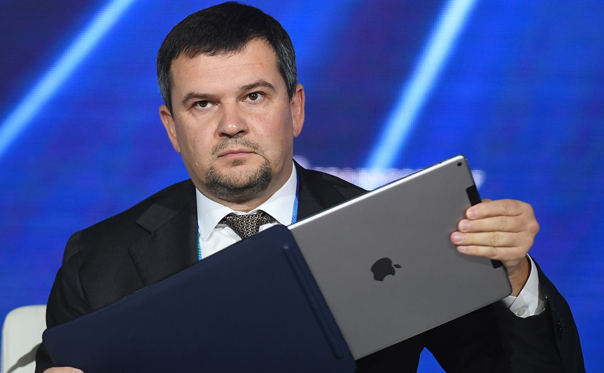 Вице-премьер Акимов не увидел рисков для российских пользователей Huawei