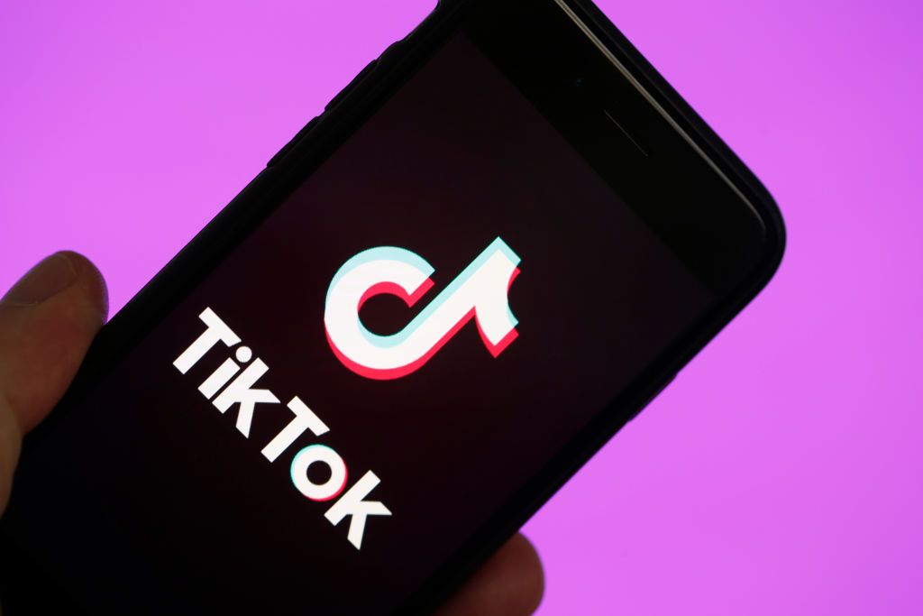 Владелец сервиса TikTok планирует создать собственный смартфон