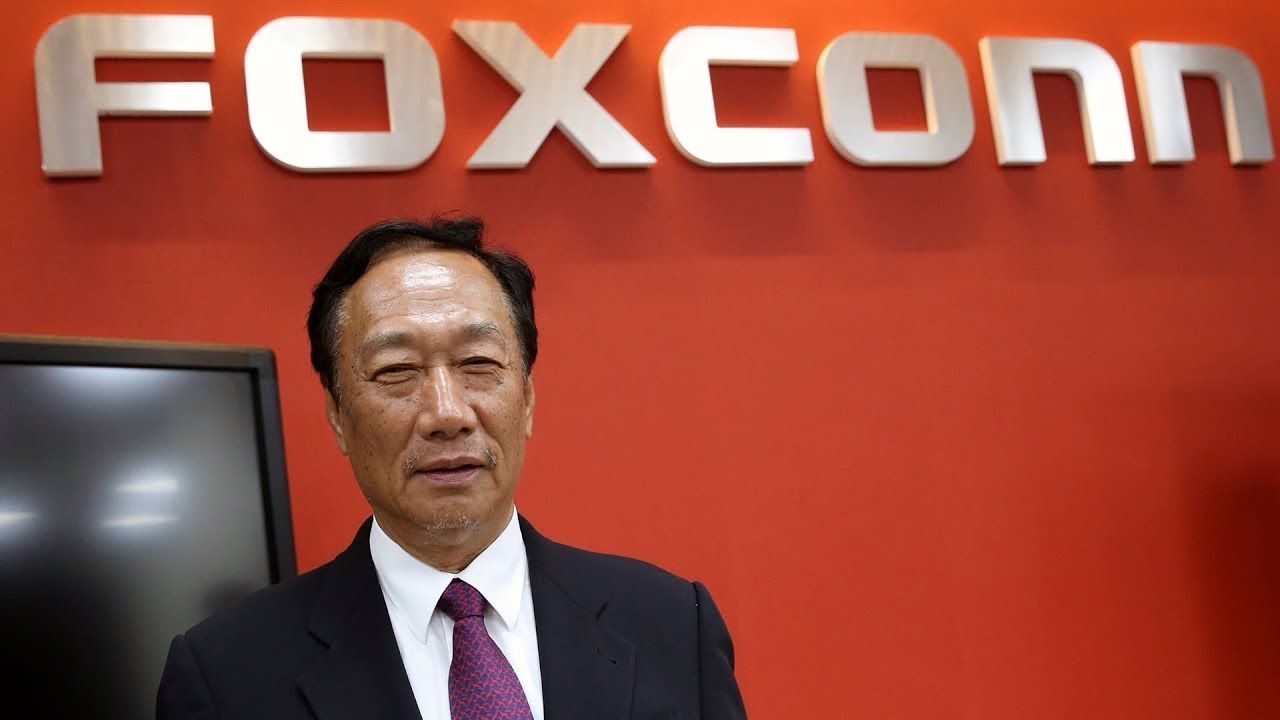 Основатель Foxconn призвал Apple перенести производство на Тайвань