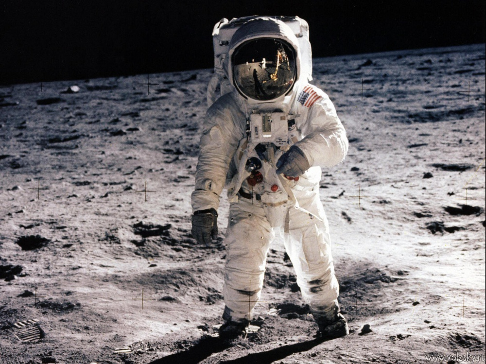 Рогозин поздравил главу NASA c 50-летним юбилеем высадки астронавтов на Луне