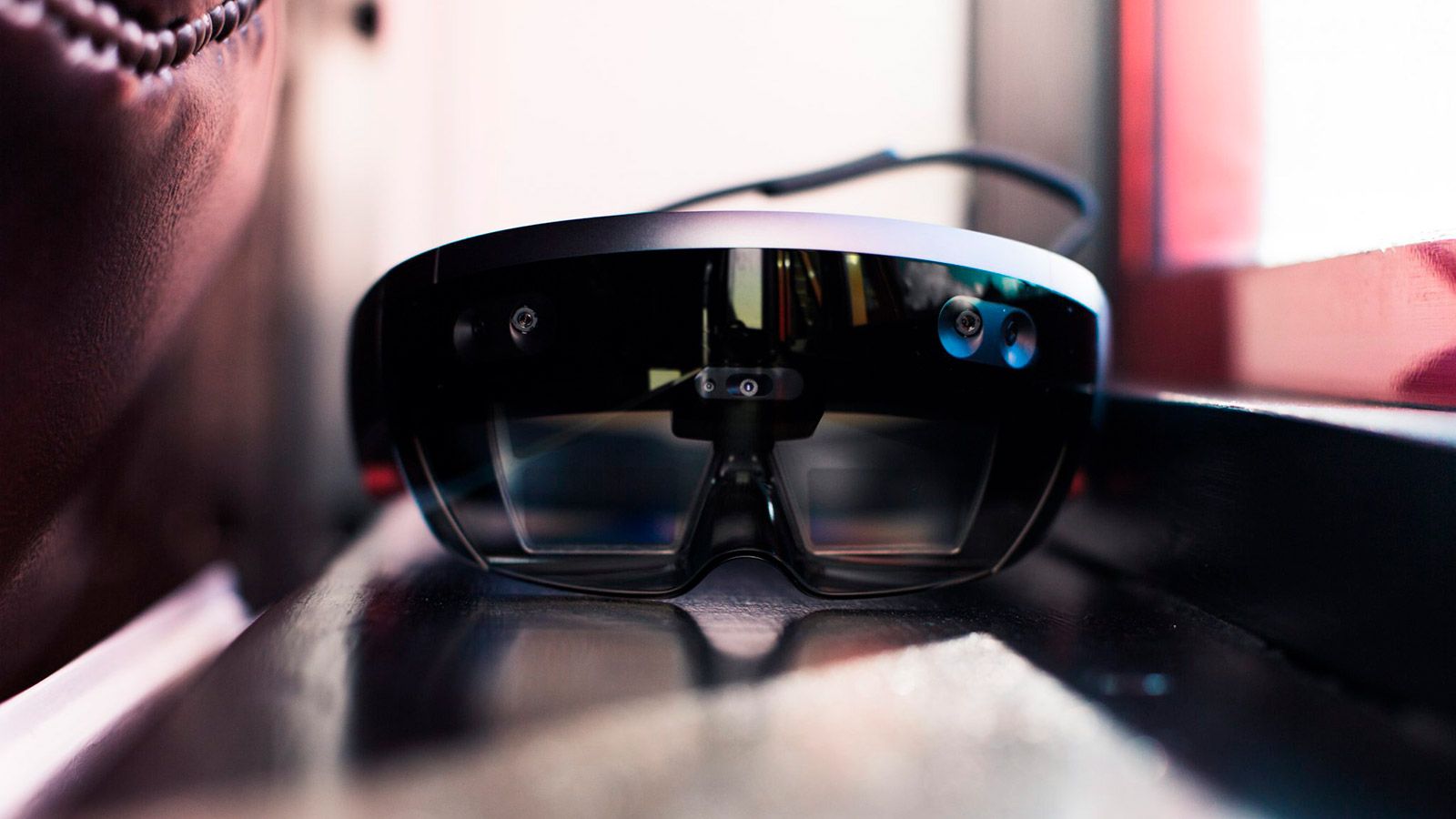 Microsoft показала голограмму-переводчик для HoloLens