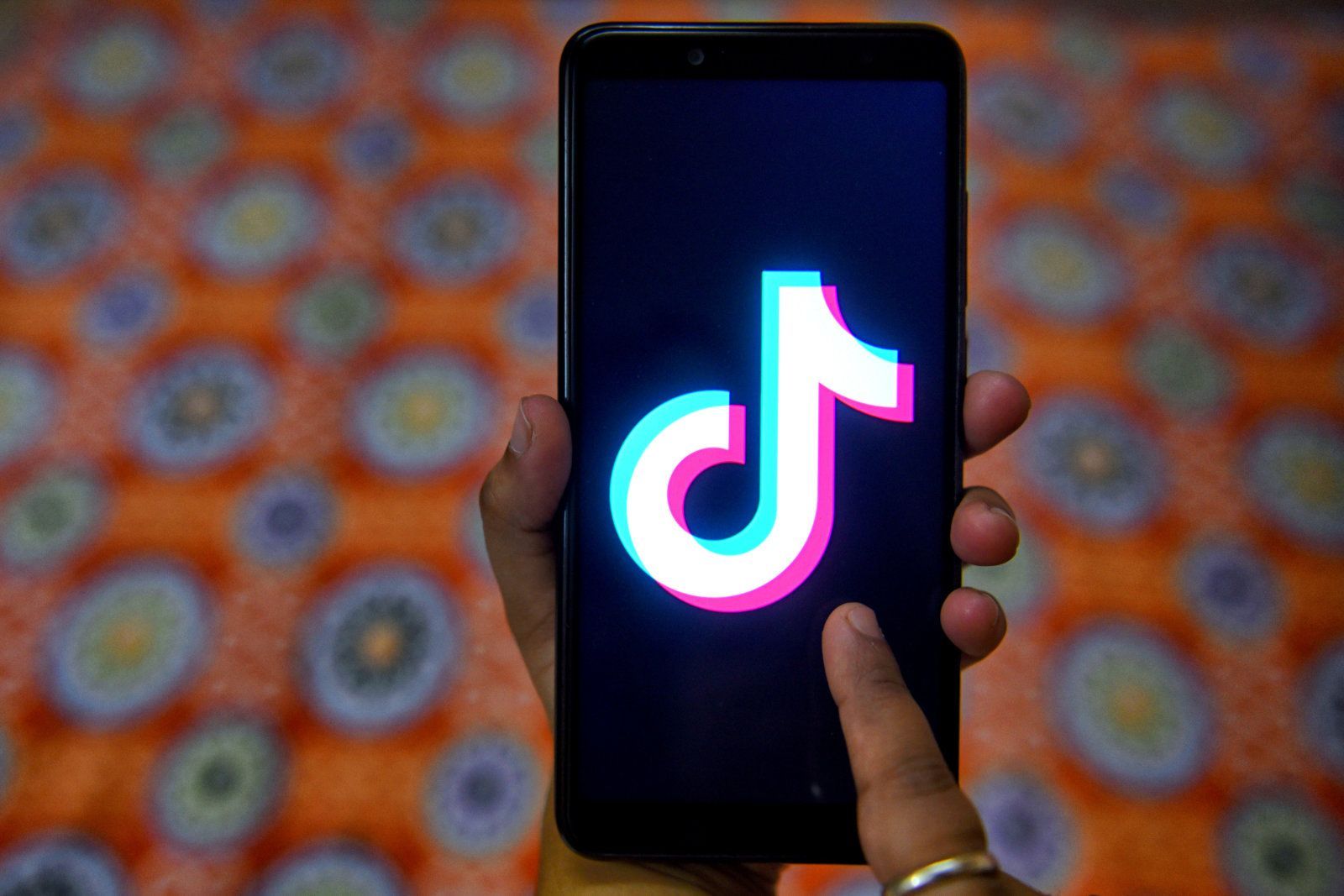 Создатели TikTok подтвердили разработку собственного смартфона