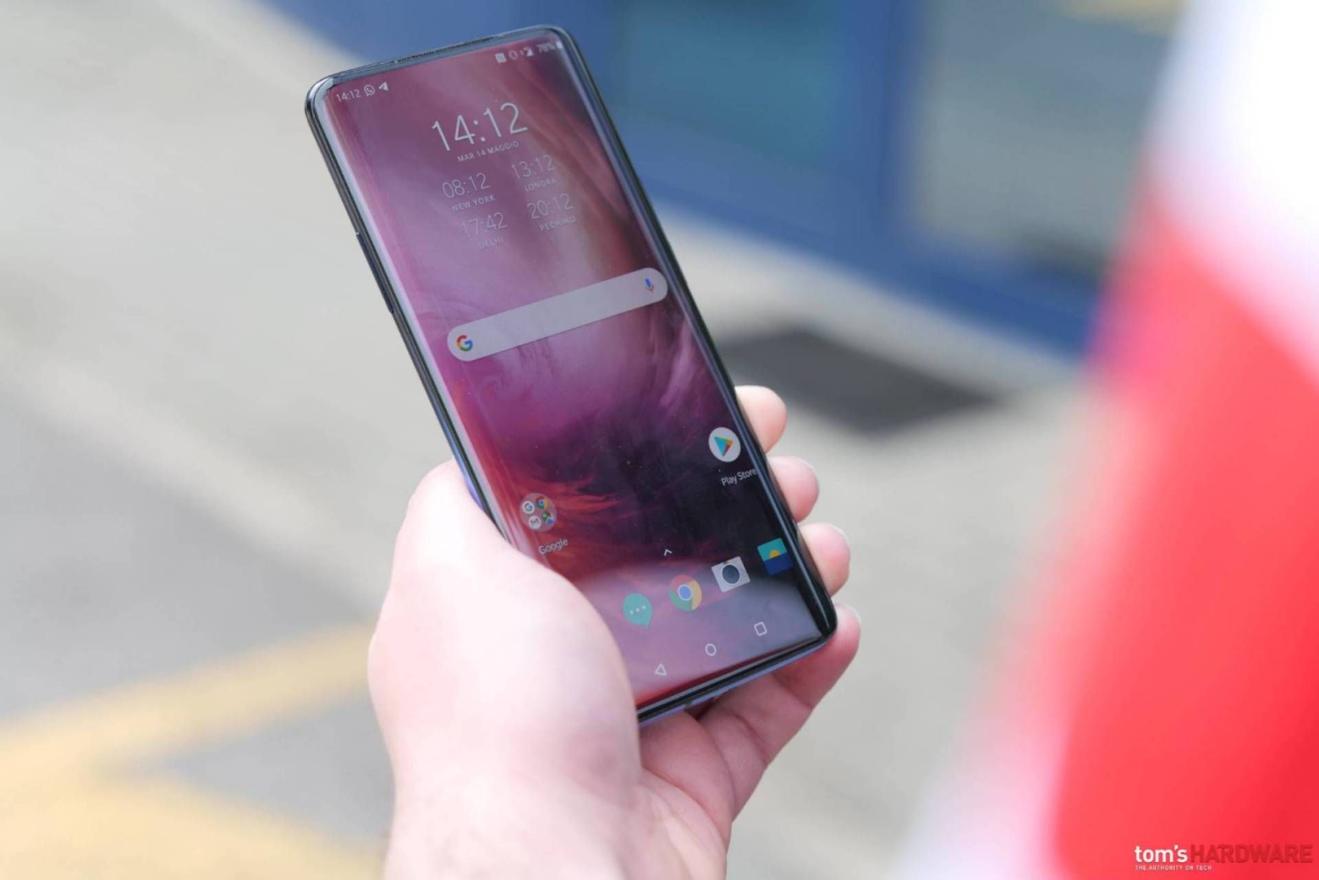 OnePlus по ошибке отправила на свои смартфоны push-уведомления с текстом «Ха-ха-ха» на китайском