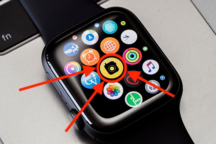 В Apple Watch обнаружили уязвимость, которая могла привести к прослушке пользователей