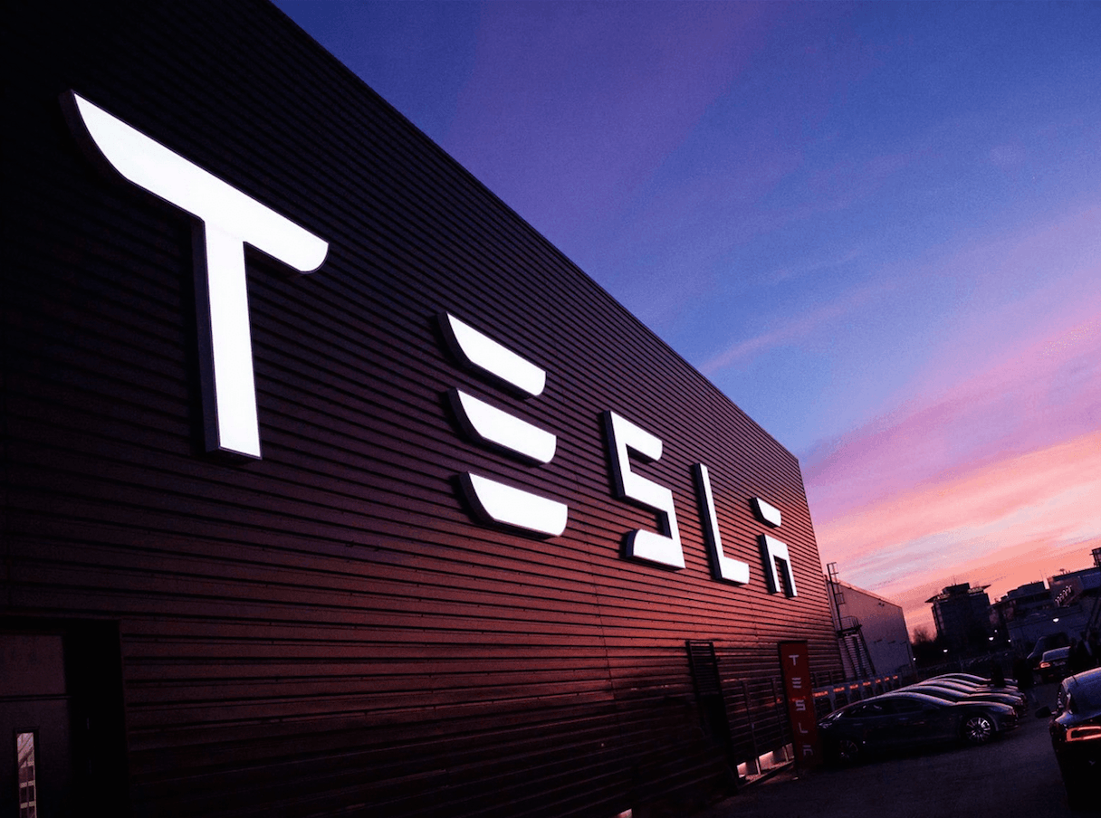 Руководители Tesla увольняются в разы чаще, чем топ-менеджеры Facebook, Uber и Amazon