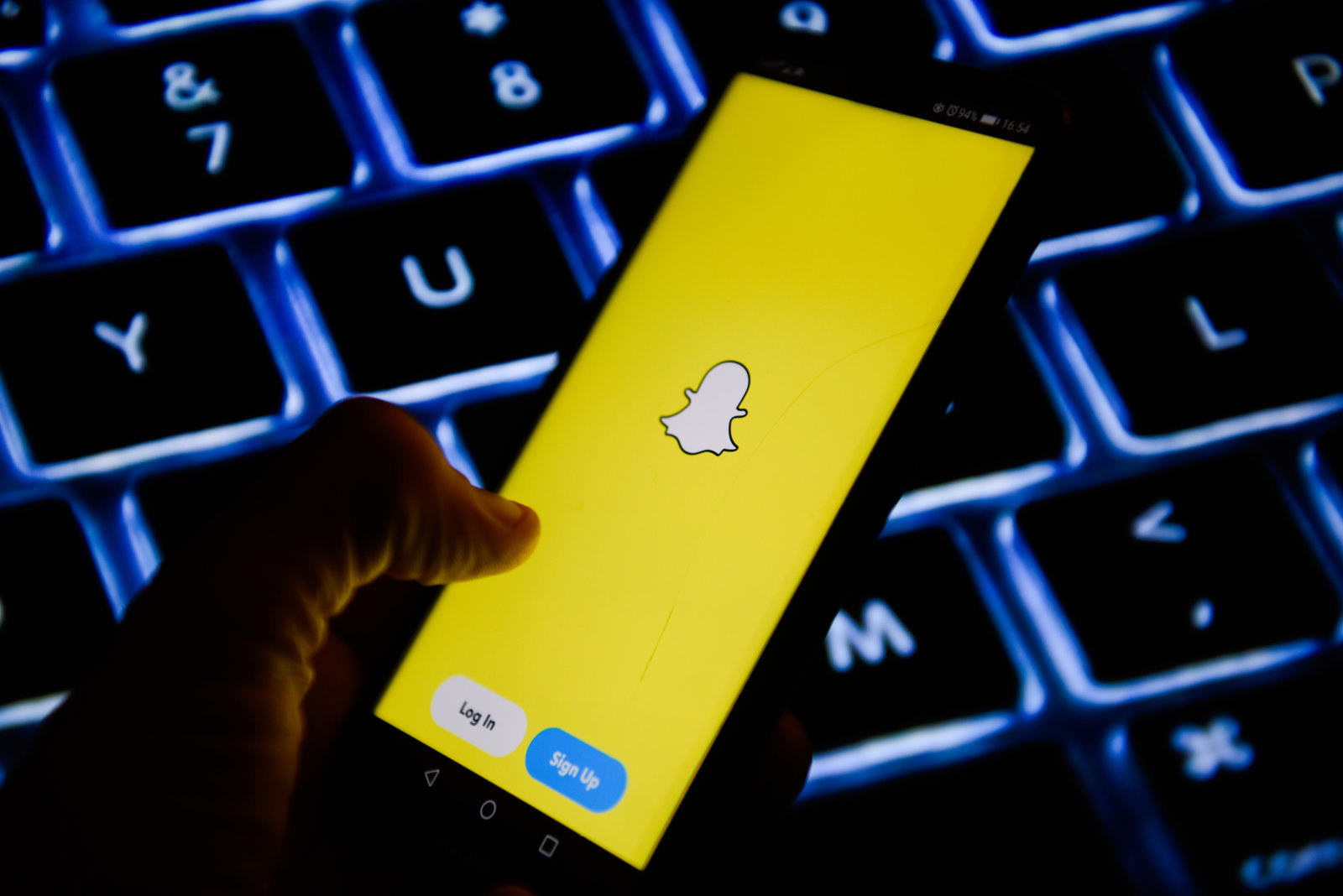 Snapchat вошёл в топ-5 соцсетей в России