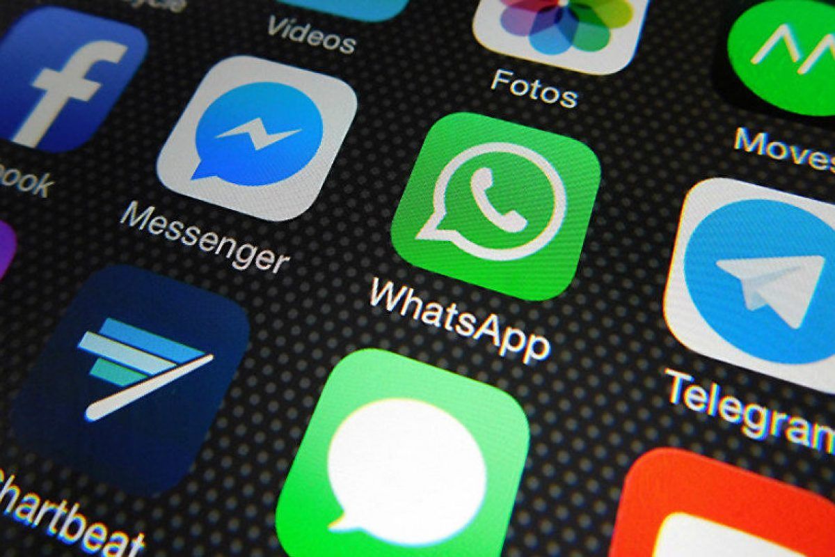 Facebook и WhatsApp обяжут передавать сообщения британской полиции