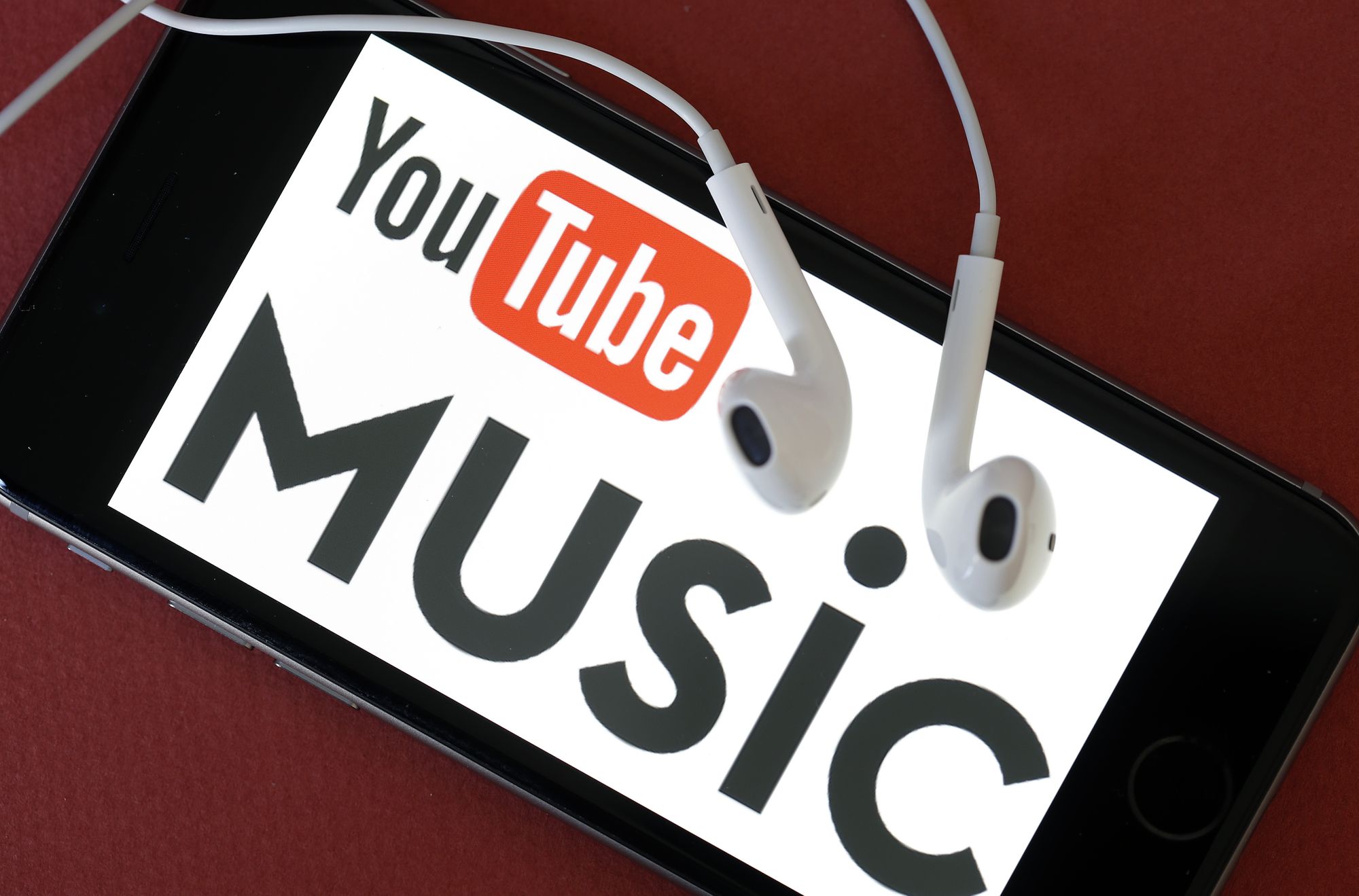 YouTube Music будет предустанавливаться на смартфоны с Android 10