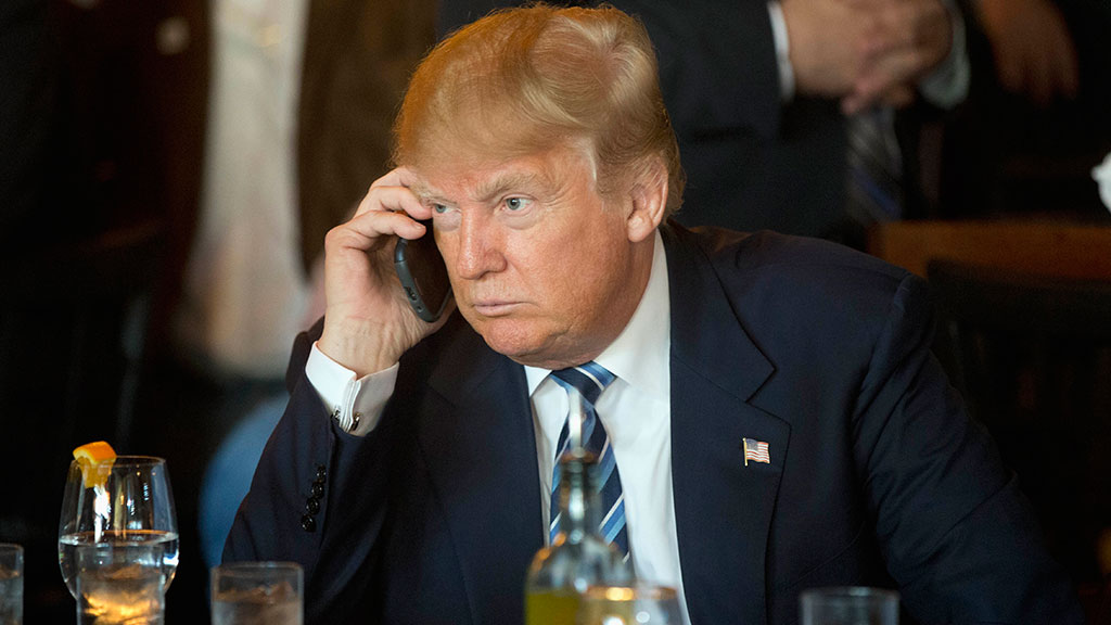 Трамп разочарован из-за отсутствия кнопки в новых iPhone