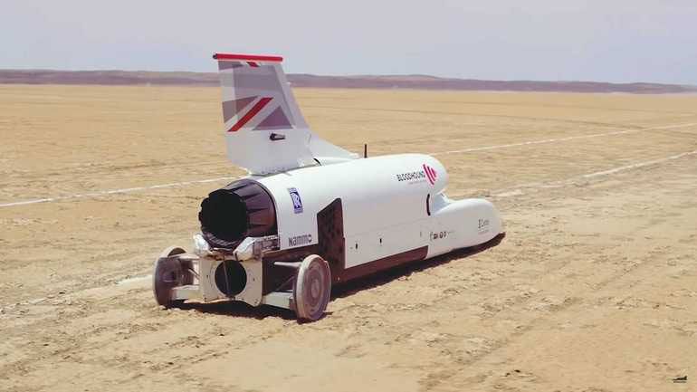На видео показали первый тест сверхзвукового автомобиля Bloodhound