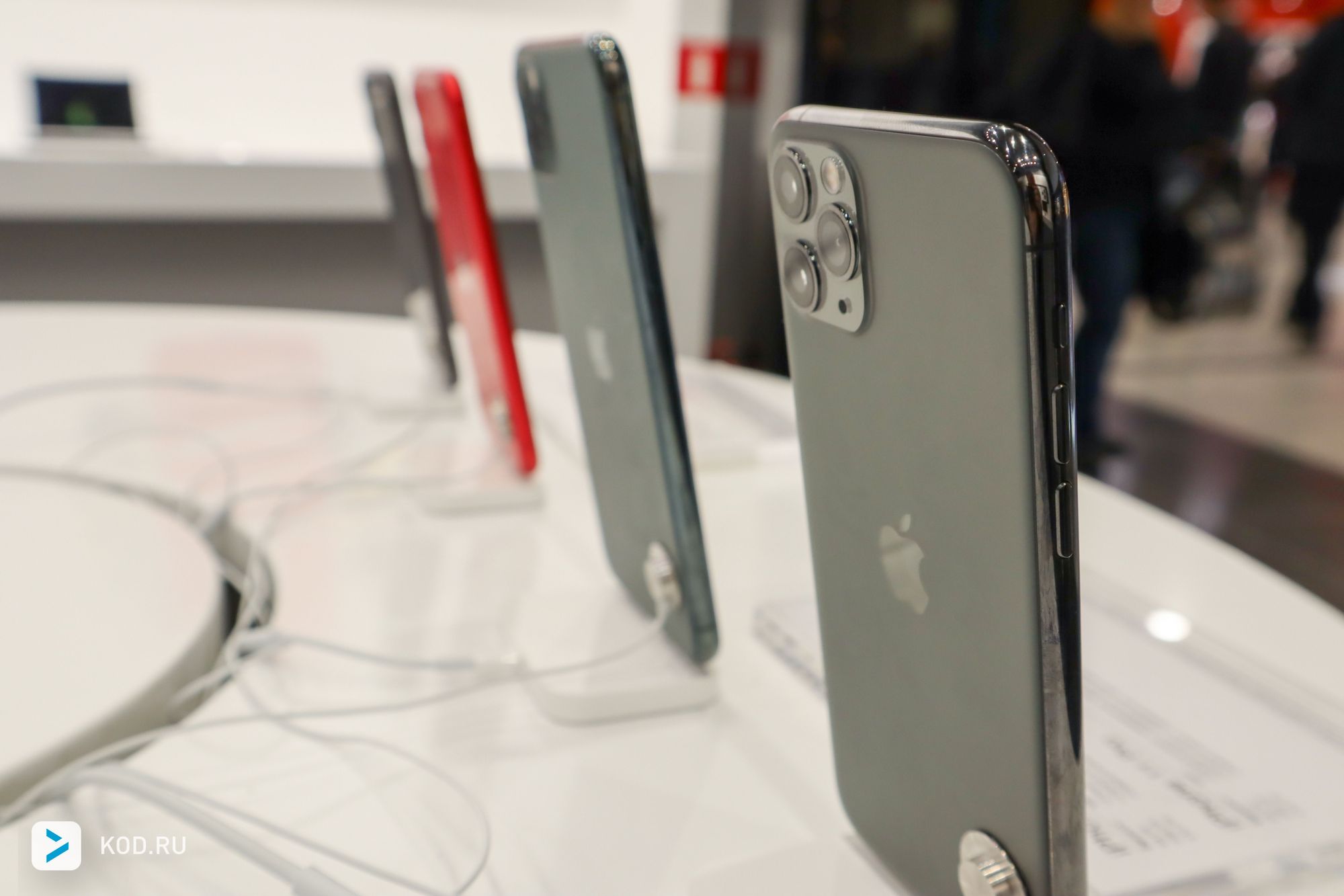 Какой iPhone купить в конце 2019 года, и какие покупать не стоит?