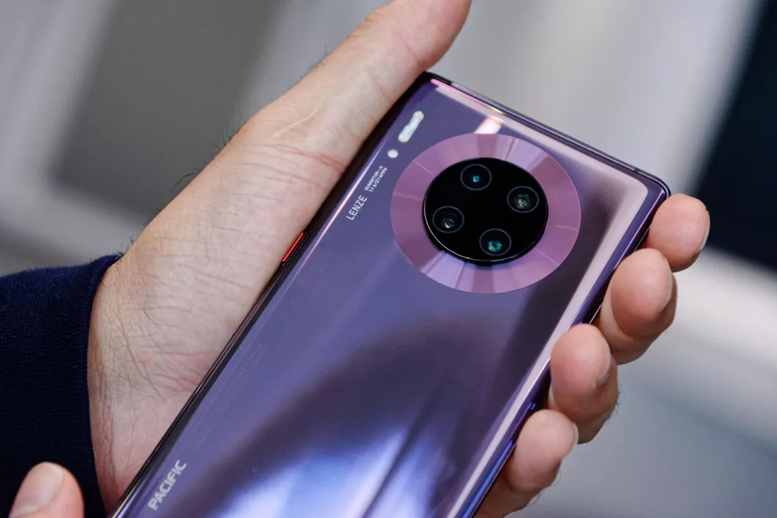 Huawei за сутки завершила первую волну продаж флагманского Mate 30 Pro
