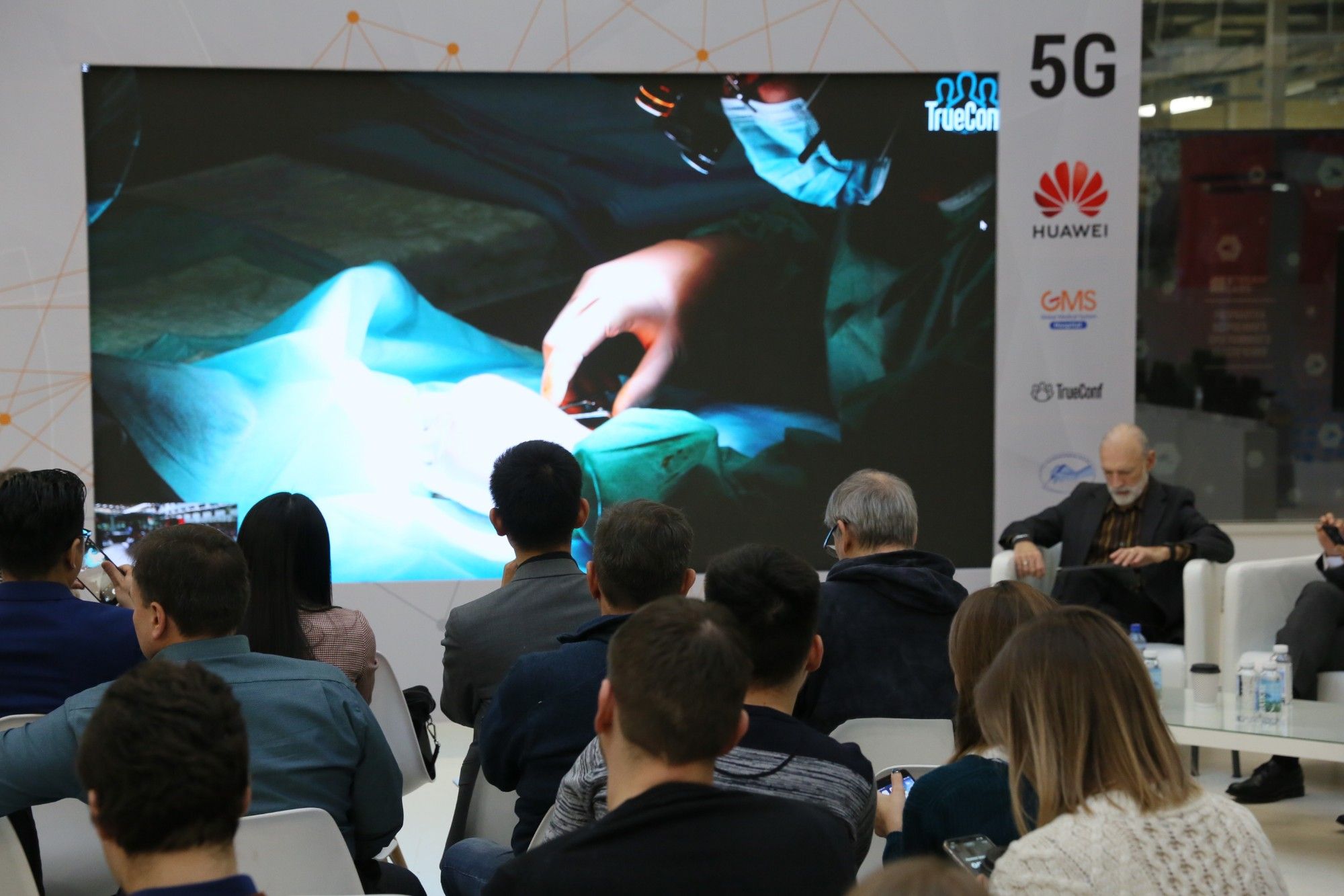 Билайн и Huawei в сотрудничестве с РОХ, РОЭХ и GMS организовали первые в России операции через 5G
