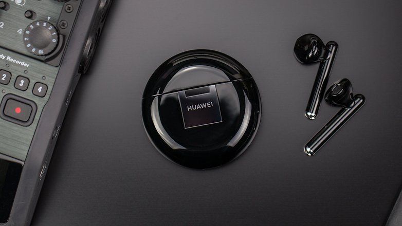 Наушники Huawei Freebuds 3 стартуют в России — это почти как AirPods Pro, но вдвое дешевле