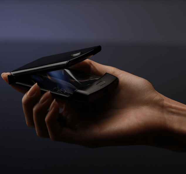 В Сети опубликовано изображение смартфона Motorola RAZR с гибким экраном