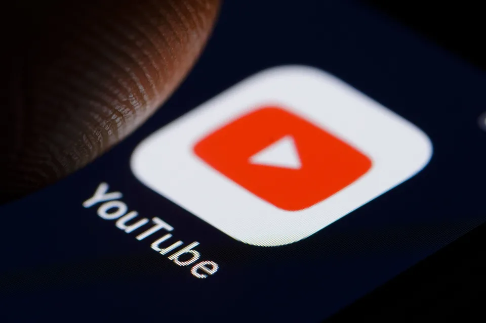 Книжные издатели предупредили о возможной блокировке YouTube и «Яндекс.Видео» в России