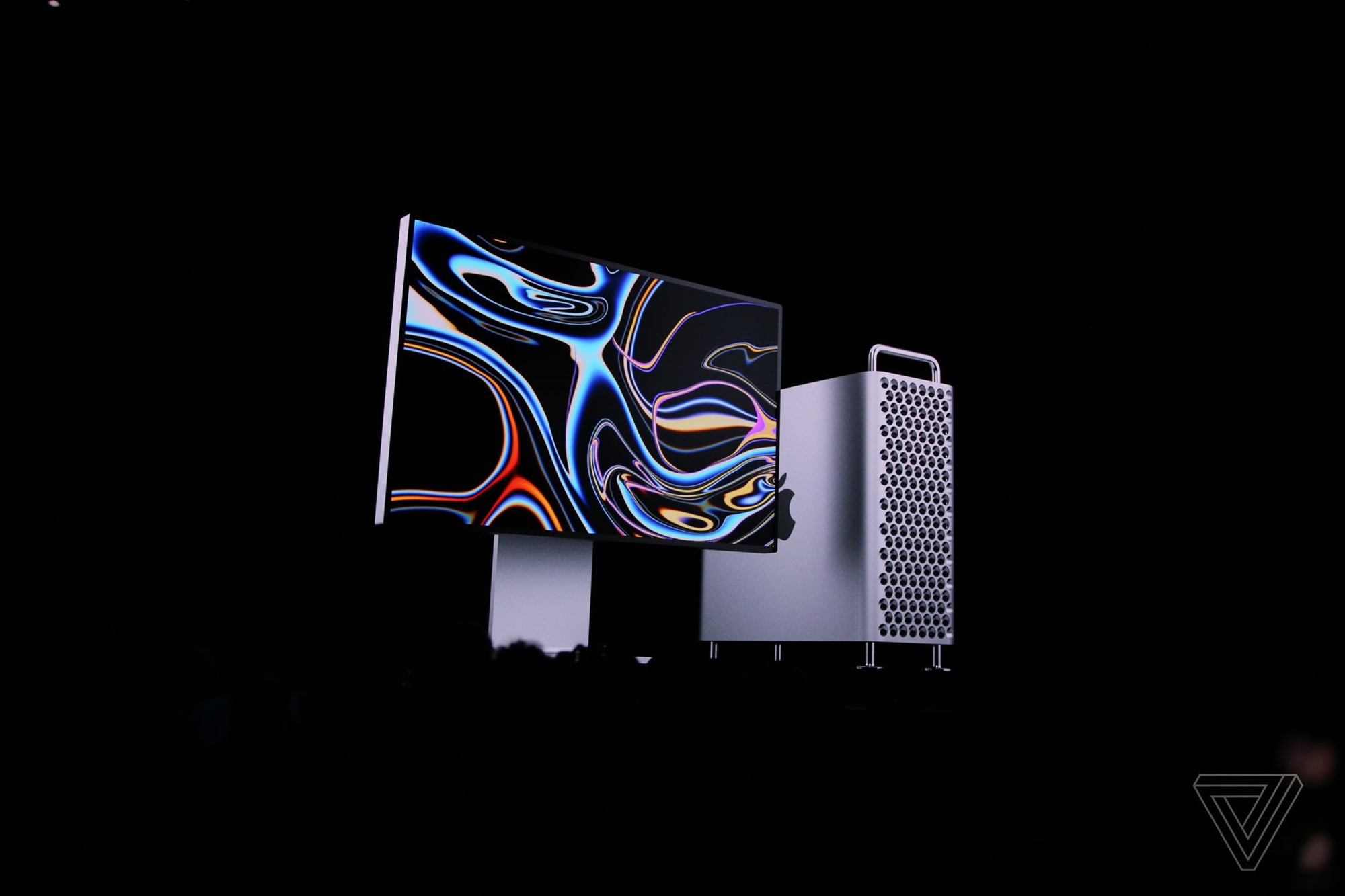 Apple начнет продажи нового Mac Pro и Pro Display XDR 10 декабря