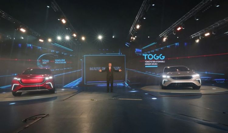 Турция представила первый автомобиль отечественного производства