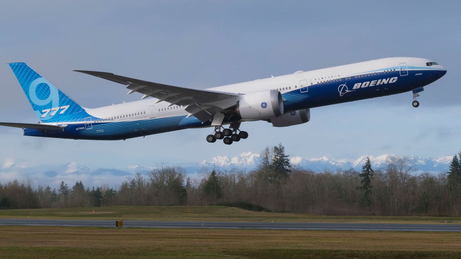 Boeing провёл первый испытательный полёт нового лайнера 777Х