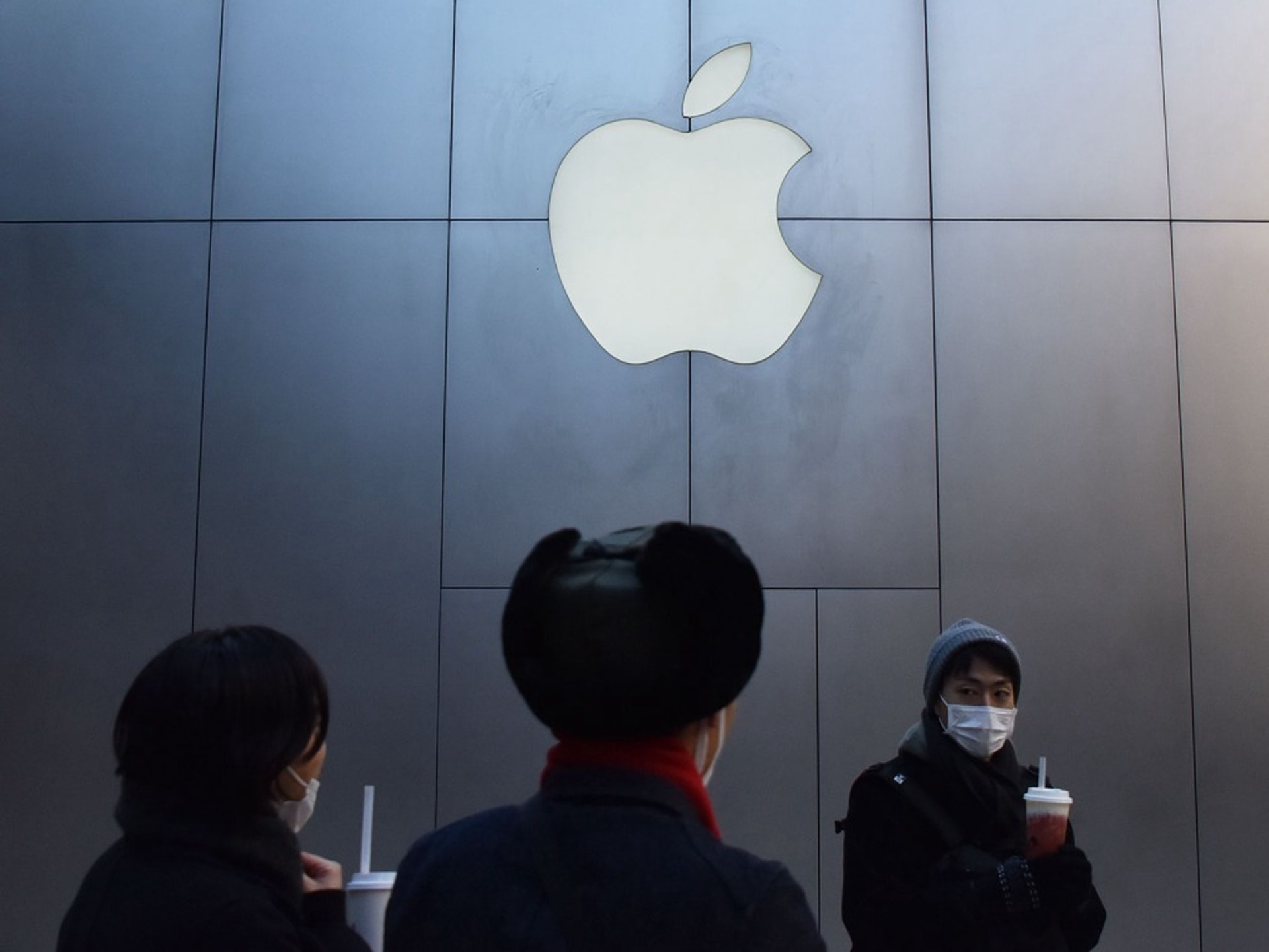 Коронавирус может поставить под угрозу производство iPhone