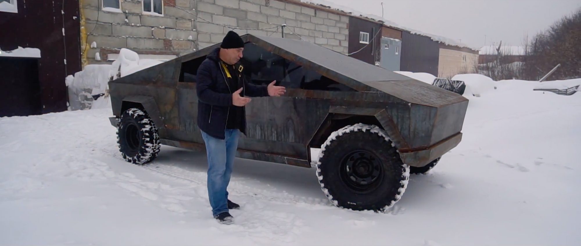 В России появился еще один Tesla Cybertruck — теперь на базе УАЗика