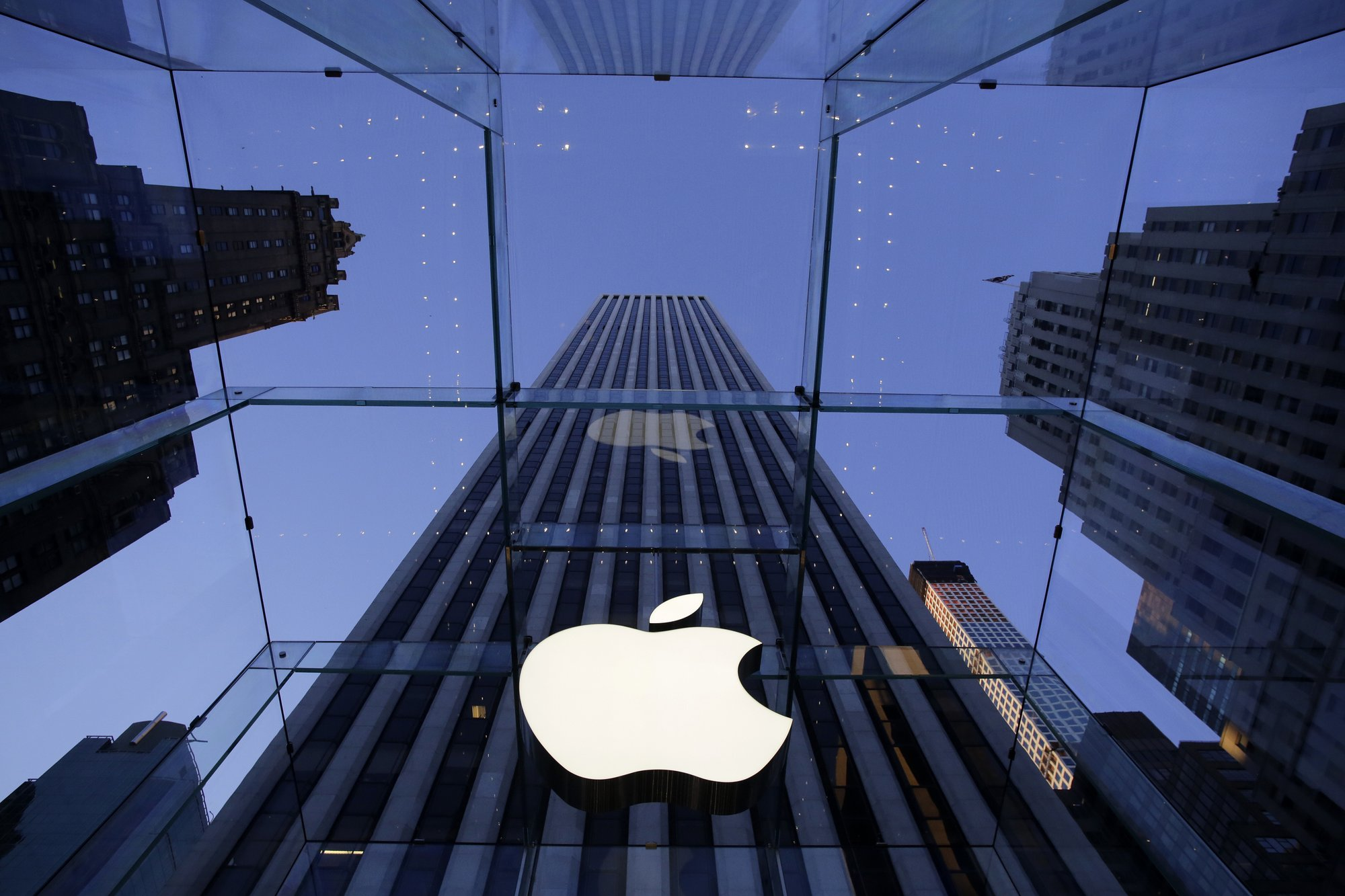 Квартальная выручка Apple показала рекордный рост