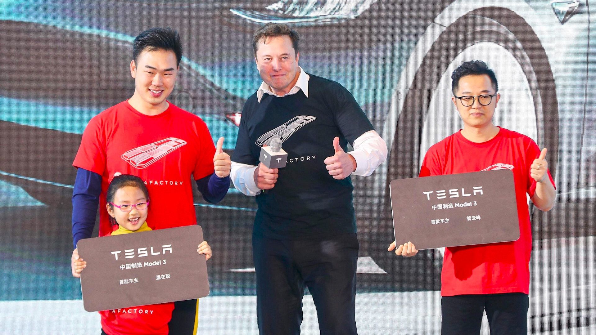 Tesla стала самым дорогим автопроизводителем в истории США по капитализации