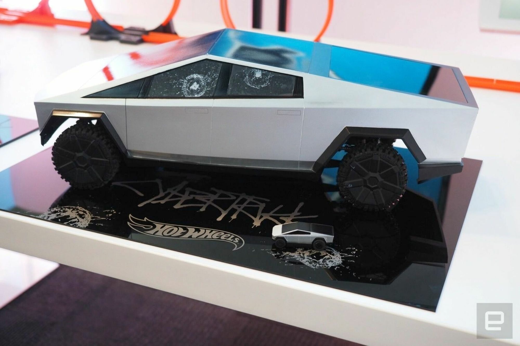 Hot Wheels создала Tesla Cybertruck на радиоуправлении,  который разгоняется до 40 км/ч