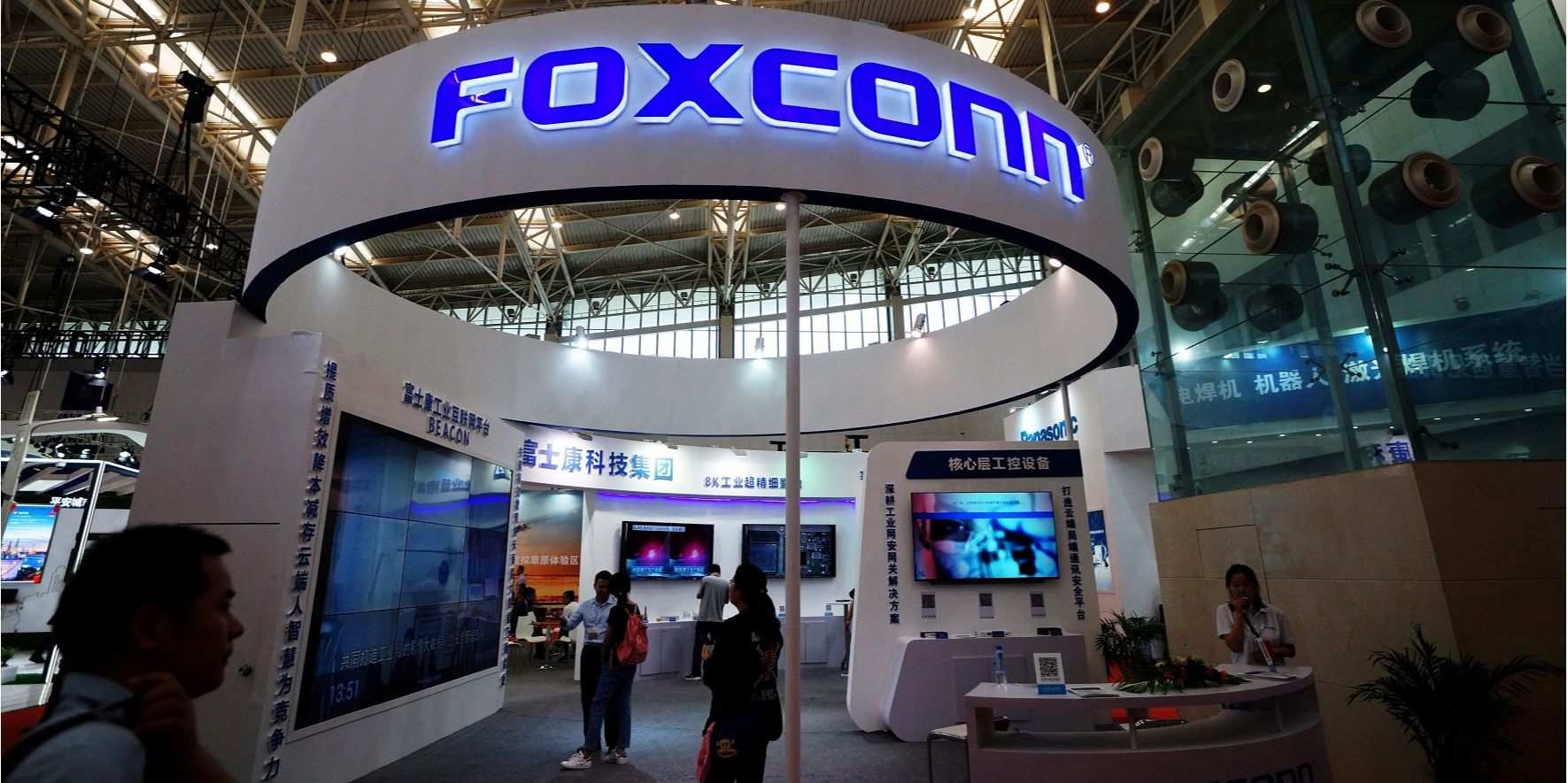 Foxconn планирует возобновить работу закрывшихся из-за коронавируса заводов в Китае