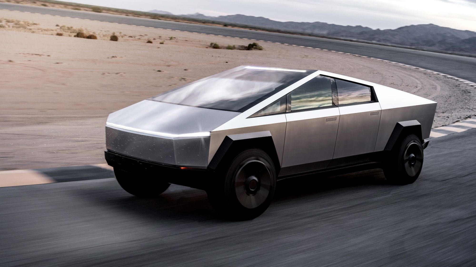 Фанаты заменили DeLorean на Tesla Cybertruck в отрывке из фильма «Назад в будущее»
