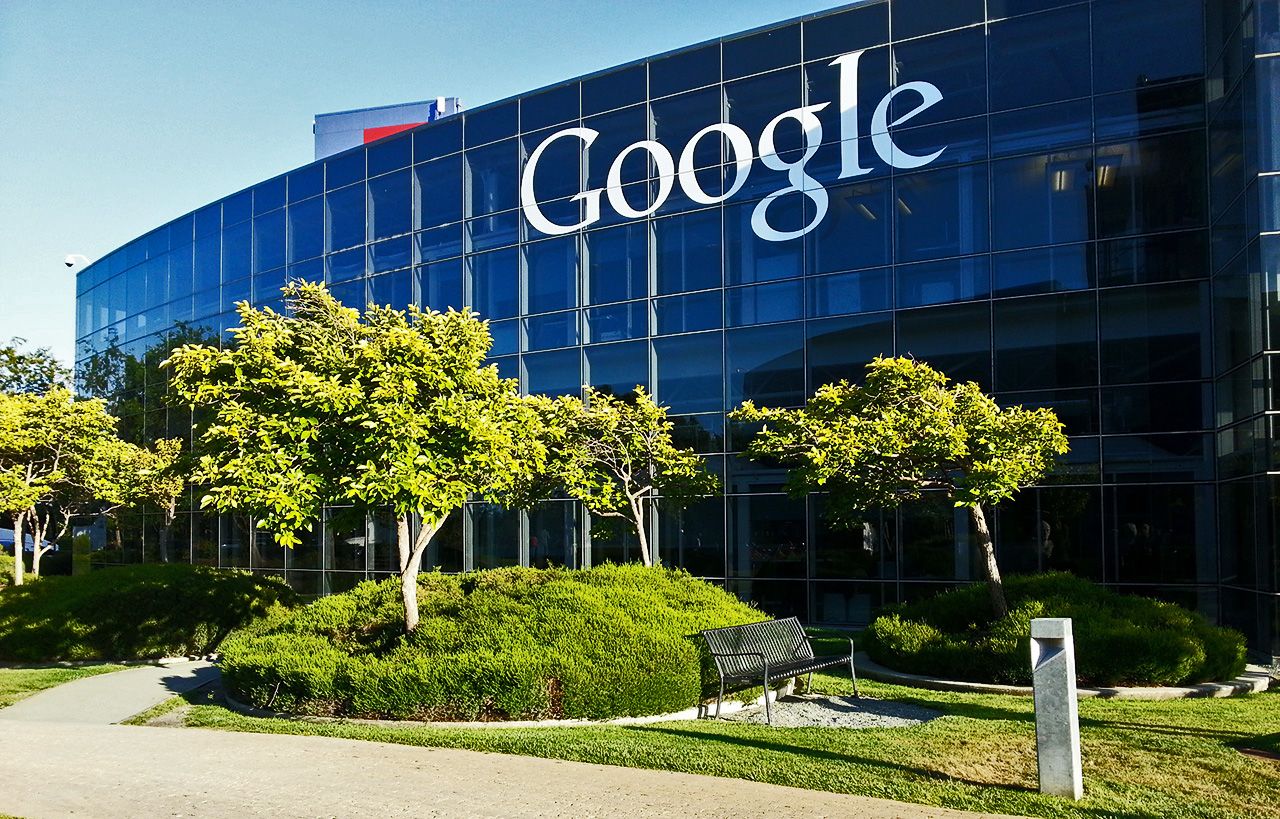 Google создала бесплатный инструмент для перевода видео в вертикальный режим для смартфона